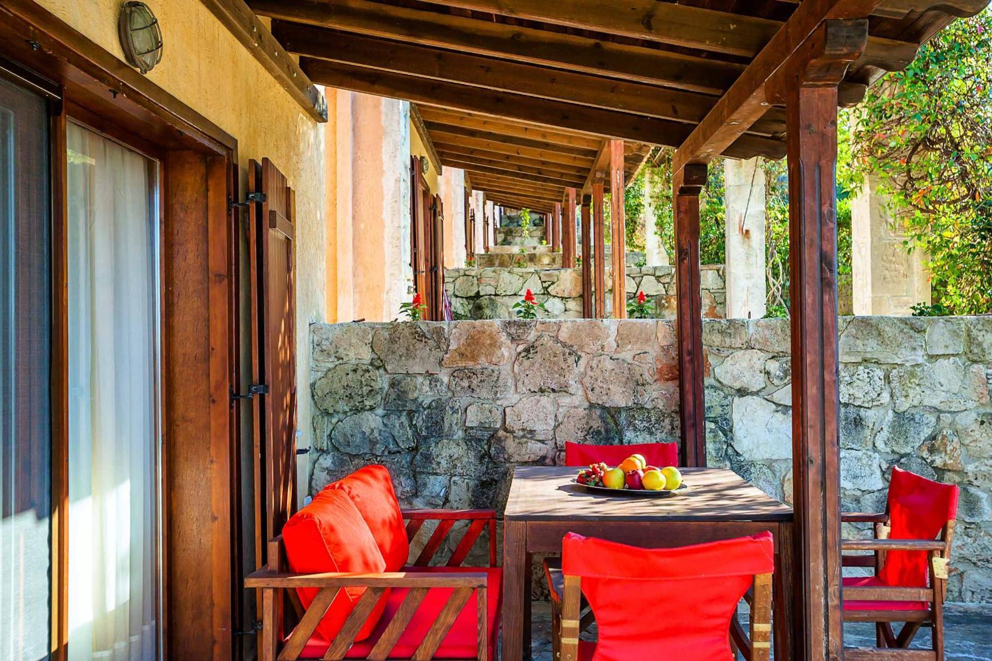 Akritas Ef Zin Villas & Suites 팔리오우리 외부 사진